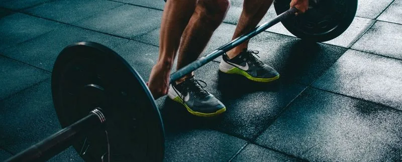 Pesas y material de gimnasio